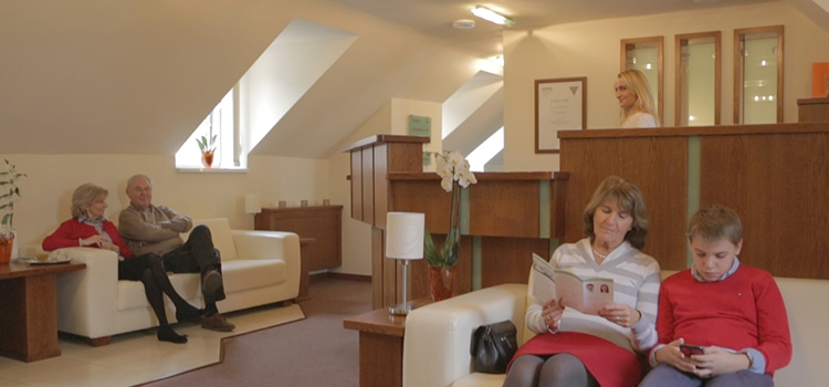 25 ans de dentisterie – plus de 30.000 patients